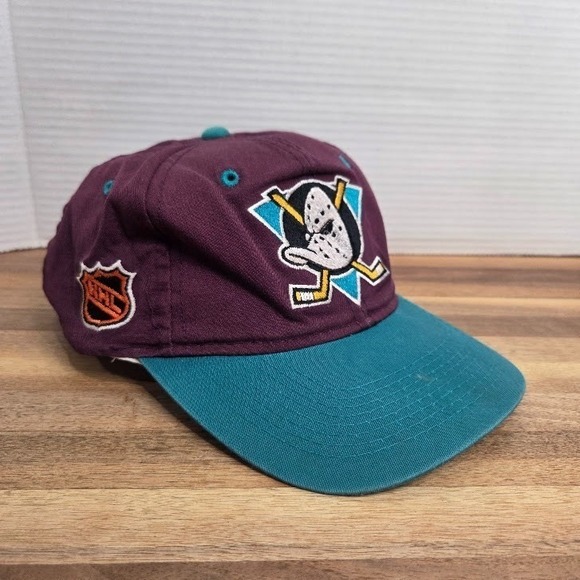 Vintage Sports Specialties Anaheim Mighty Ducks Script Snapback Hat NHL Hockey